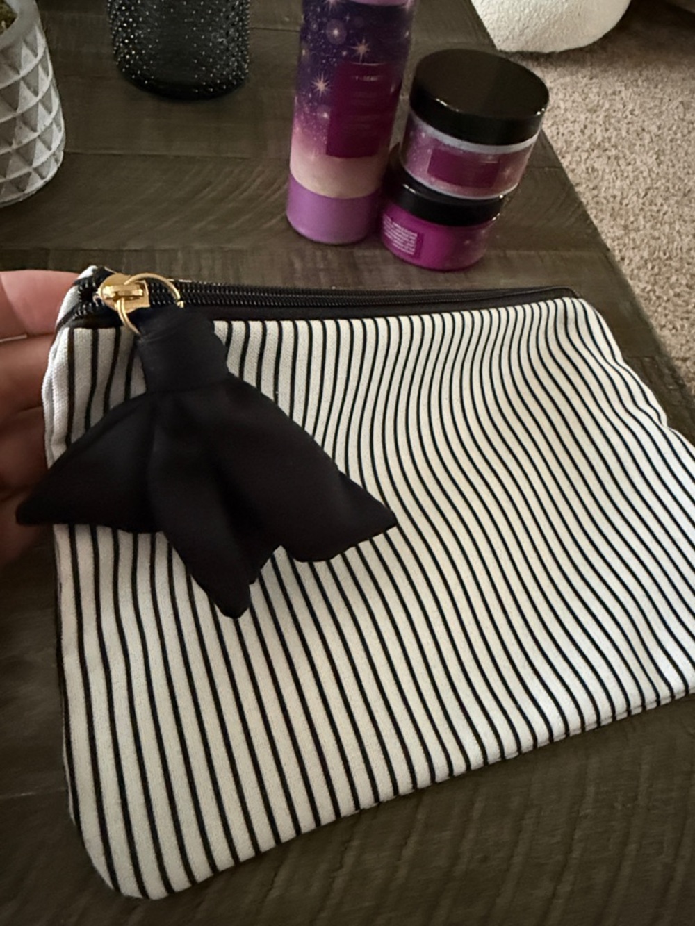 Vanilla Scented Body Lotion, Bath Salts & Cream Set with cosmetic bag - New Set! - Picture 6 of 7